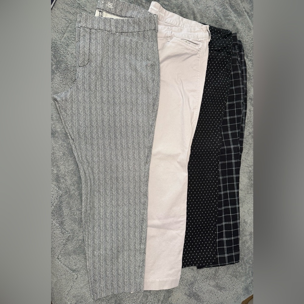 Old Navy Pixie Pants - Picture 2 of 6